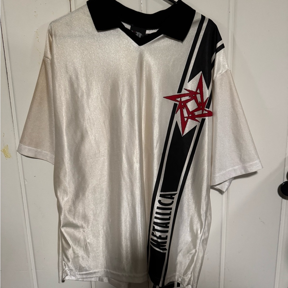 Men's vintage Metallica, Shirt - Black, White, and Red